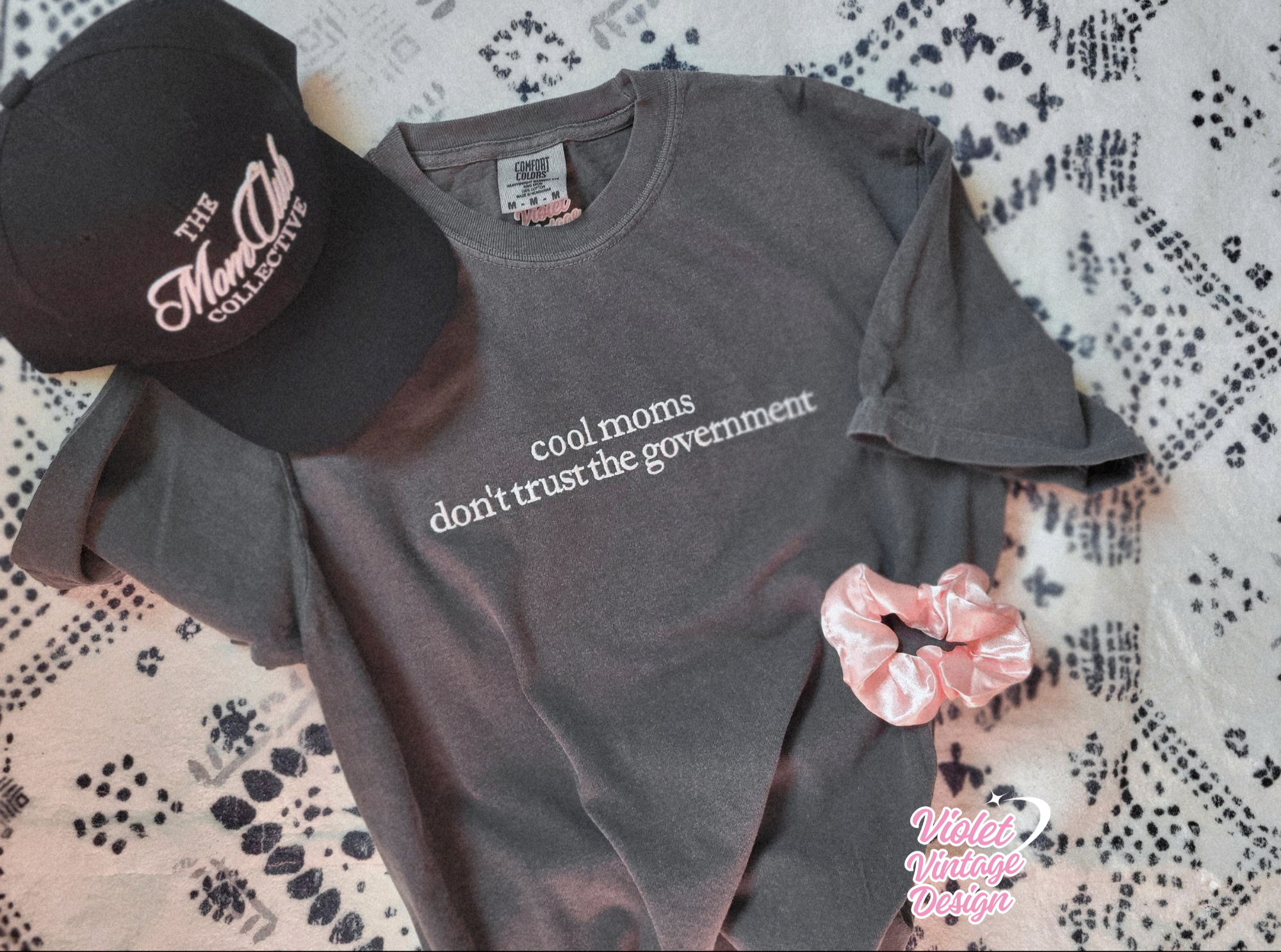 COOL MOMS EMBROIDERED TEE